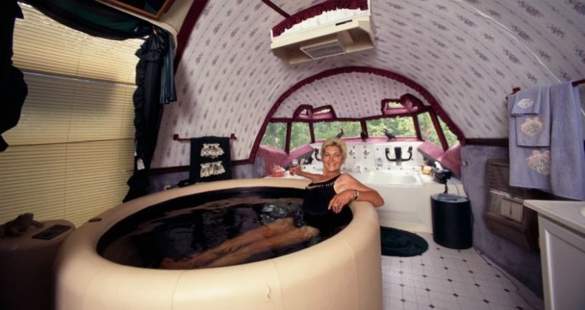 Joanne In Her Jacuzzi