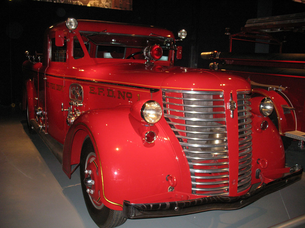 1941 American LaFrance Series 600 Pumper V 12 Firetruck Part 2