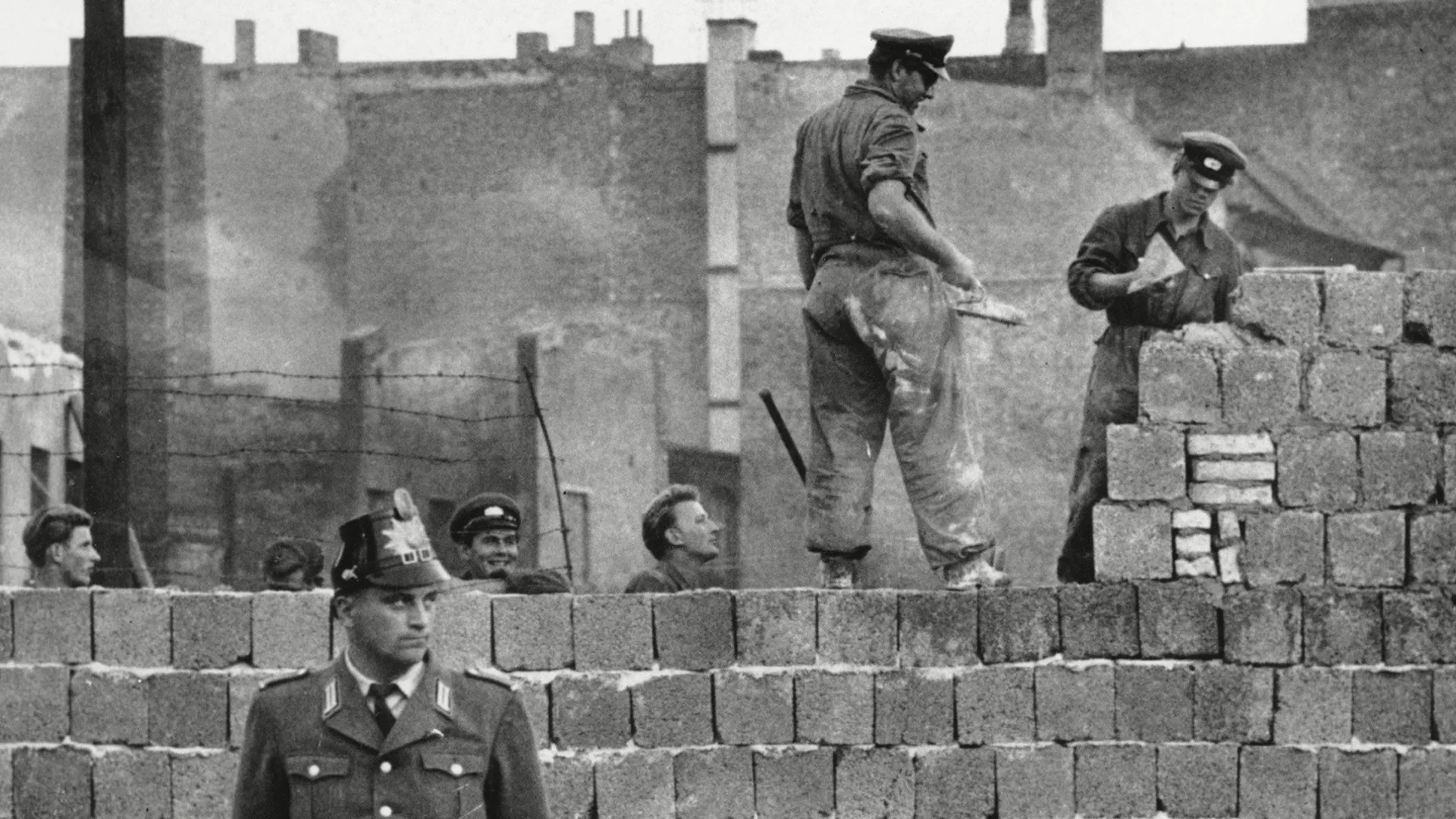 Construction Of The Berlin Wall